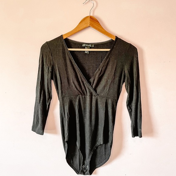 • F21 surplus ribbed bodysuit • - Picture 1 of 10